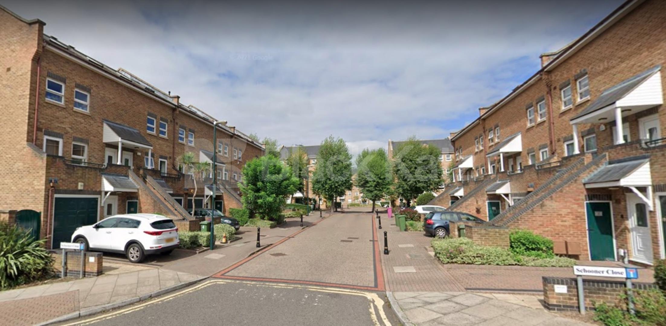 			VIRTUAL TOUR AVAILABLE!, 2 Bedroom, 1 bath, 1 reception Apartment			 Schooner Close E14 (parking included), ISLE OF DOGS